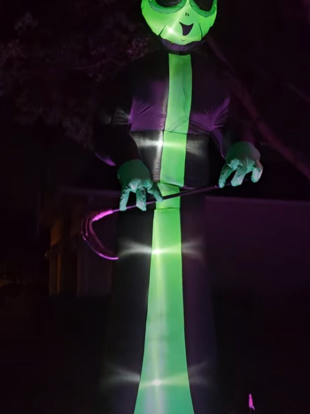 12ft Inflatable Halloween Horror - Picture 5 of 6